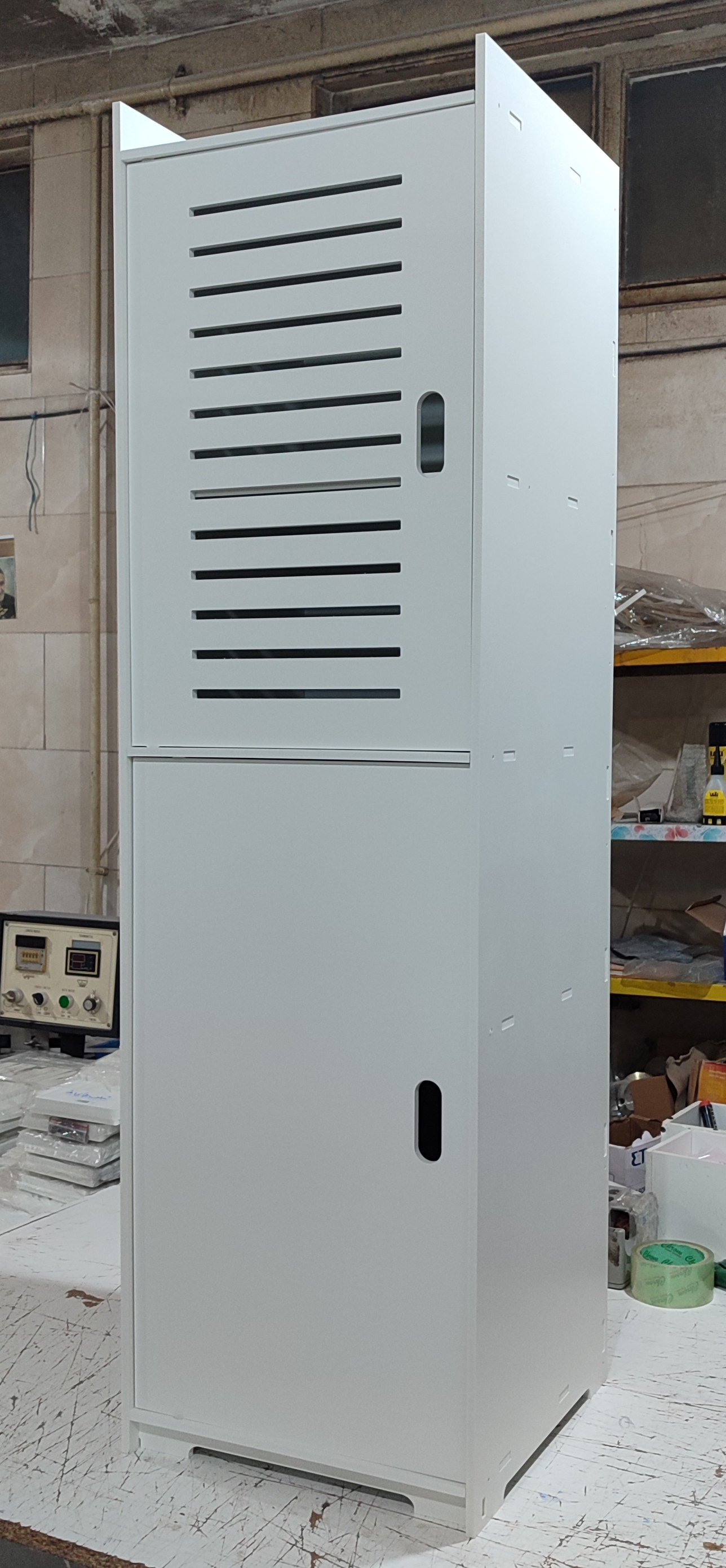 استند دو درب